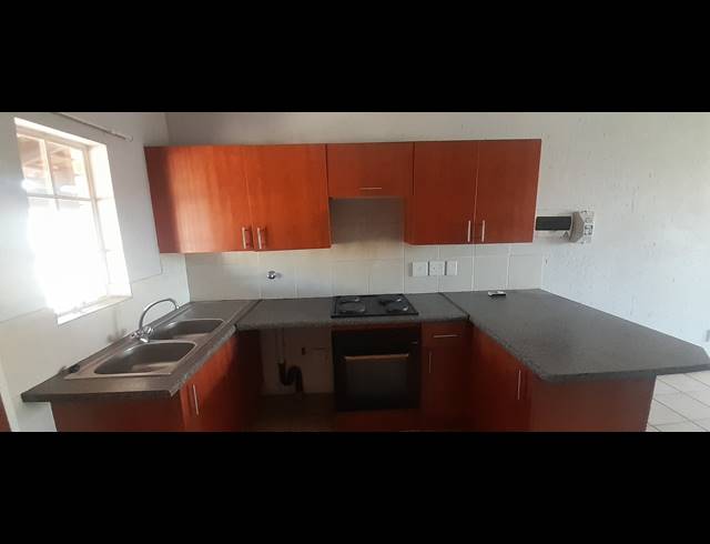 2 BEDROOM SECTIONAL TITLE FOR SALE IN COMET